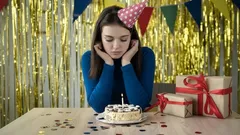 What It Really Means If You Hate Celebrating Your Birthday, According to Psychology