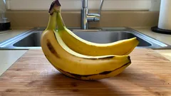A Simple Trick to Keep Bananas Fresh at Home Twice as Long