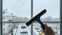 How to Remove Scratches from Glass Surfaces Yourself Using a Few Techniques